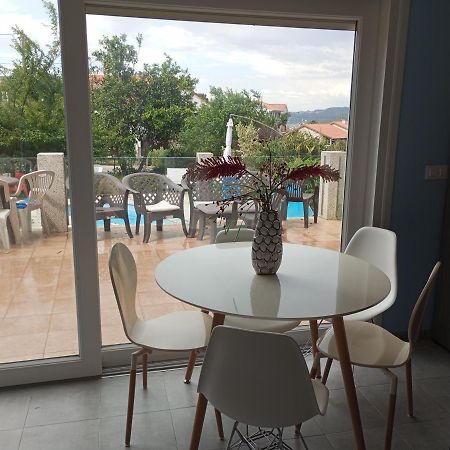 Playa De Areabrava Apartment Cangas do Morrazo Exterior photo